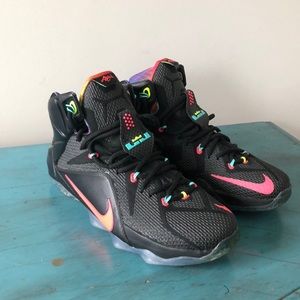 Nike Lebron James XII